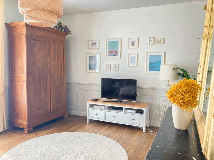 Apartment Le Jardin Des Delices Charming House In *