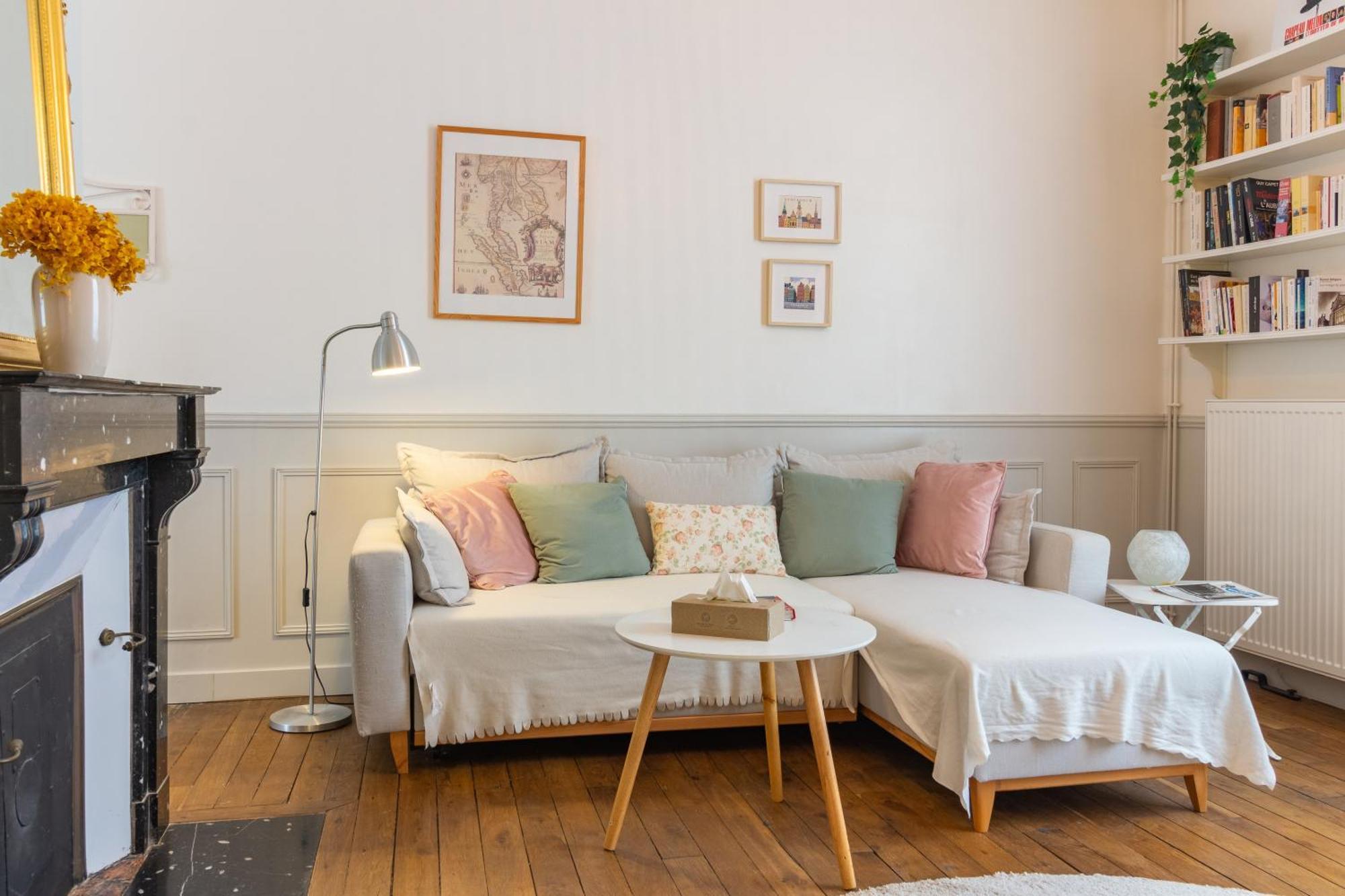 Le Jardin Des Delices Charming House In Apartment *